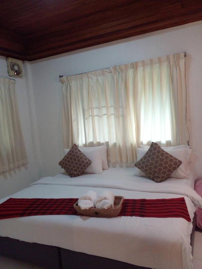 Baansuanleelawadee Resort Amphawa Exteriör bild