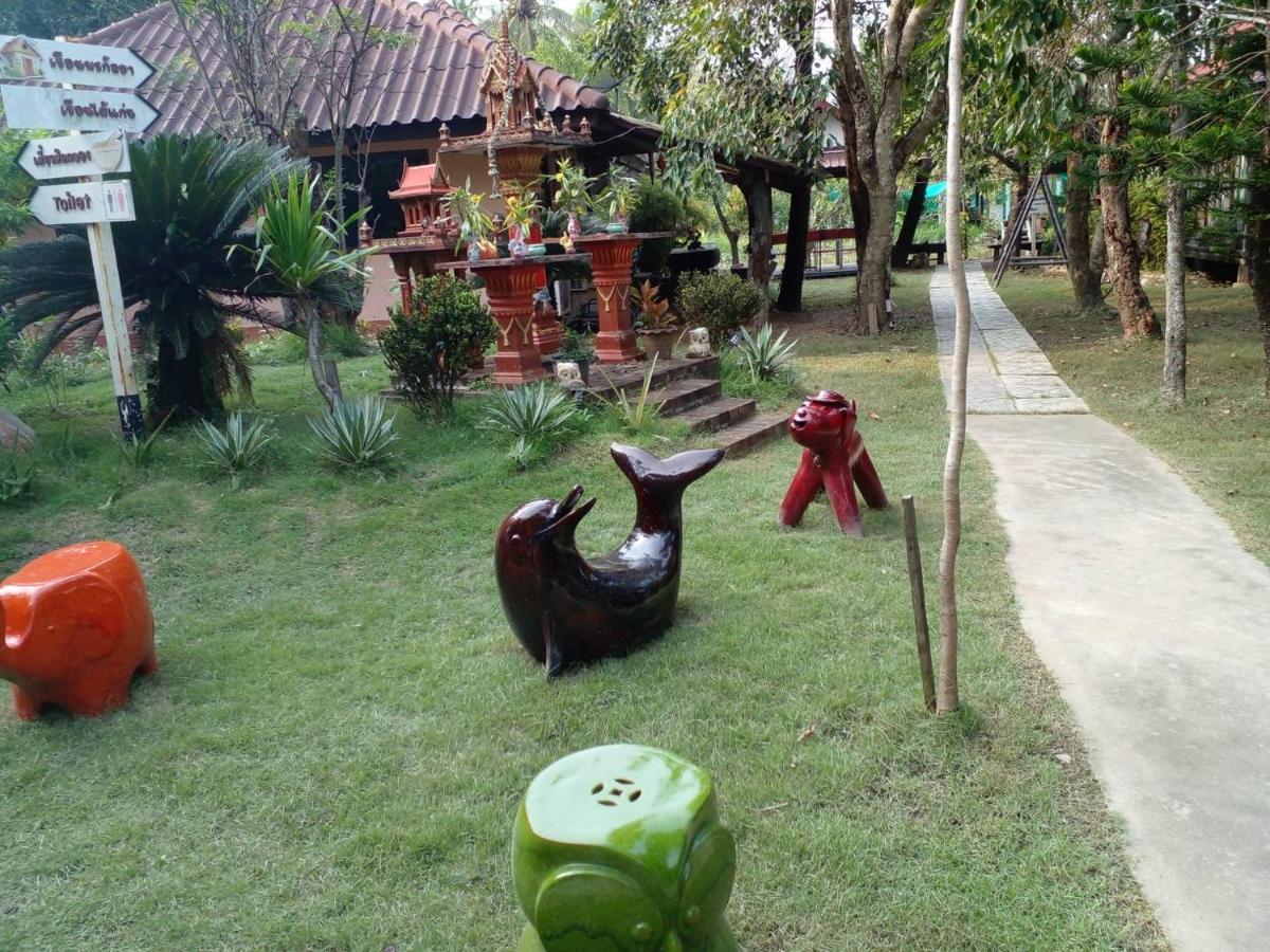 Baansuanleelawadee Resort Amphawa Exteriör bild