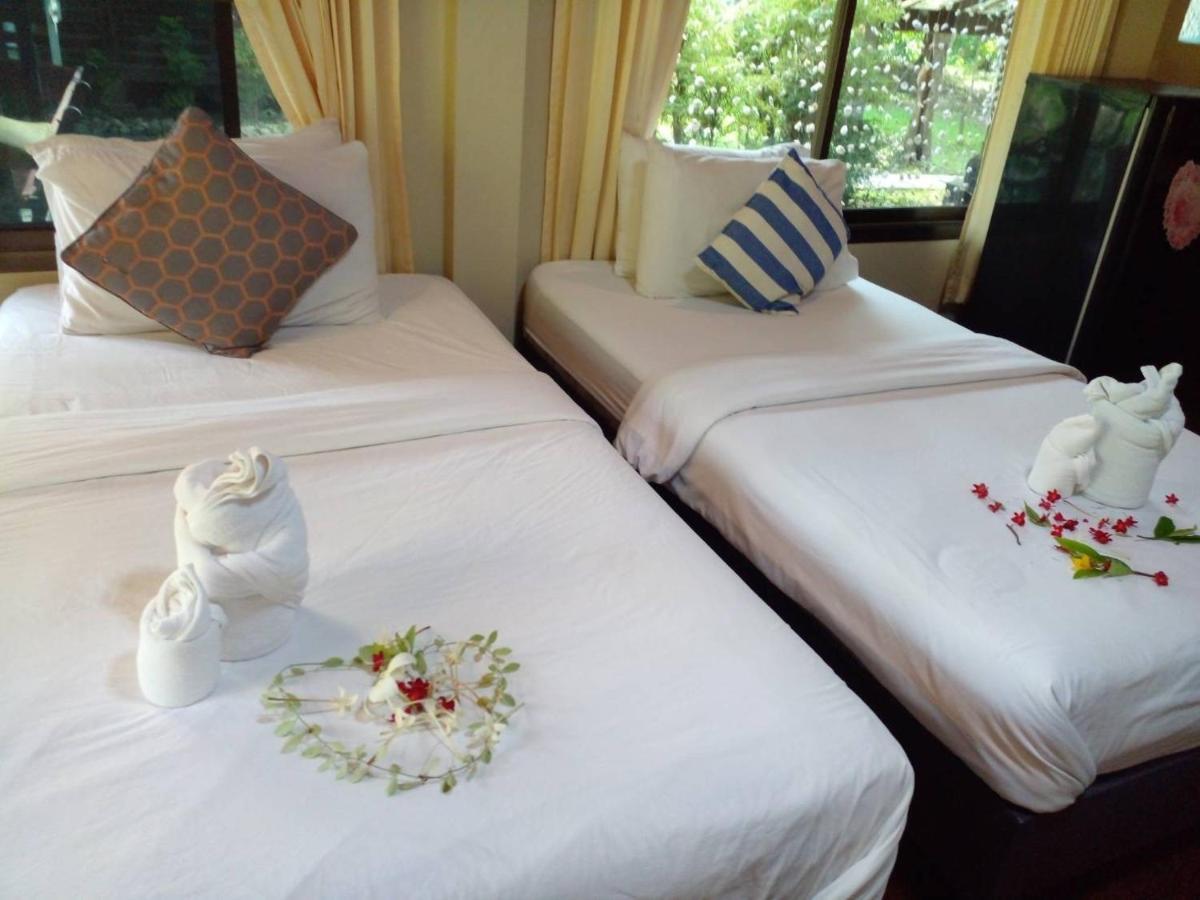 Baansuanleelawadee Resort Amphawa Exteriör bild