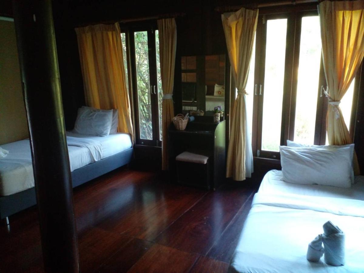 Baansuanleelawadee Resort Amphawa Exteriör bild
