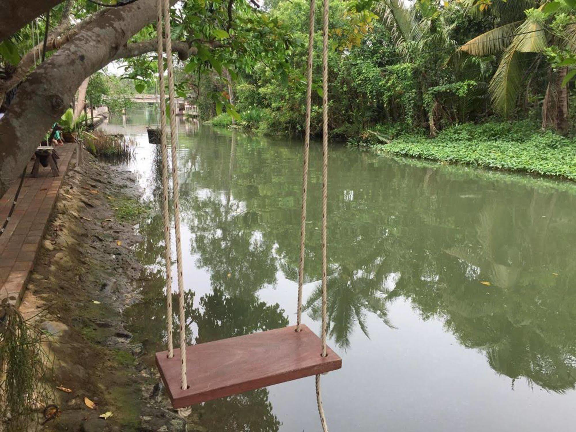 Baansuanleelawadee Resort Amphawa Exteriör bild